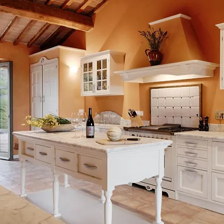 Rustic Monticelli With Xxl Pool In Umbria Villa Pierantonio