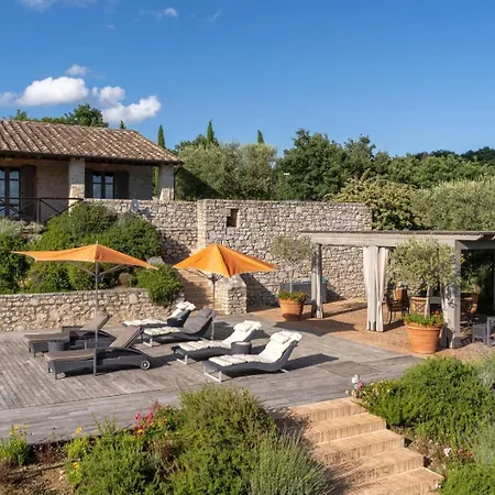 Rustic Monticelli With Xxl Pool In Umbria Villa