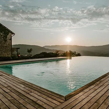Rustic Monticelli With Xxl Pool In Umbria *