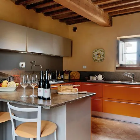 Rustic Monticelli With Xxl Pool In Umbria * Pierantonio