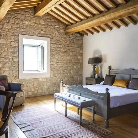 Rustic Monticelli With Xxl Pool In Umbria Villa Pierantonio
